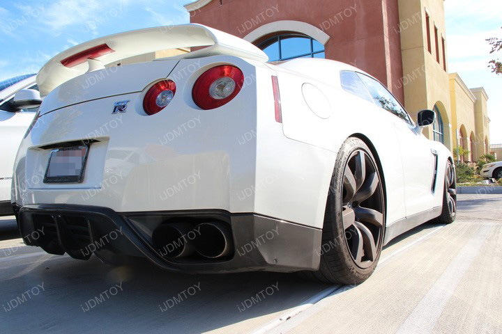 Nissan GT-R at the iJDMTOY Storefront